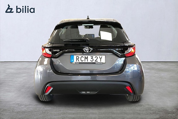Toyota Yaris 5 of 21