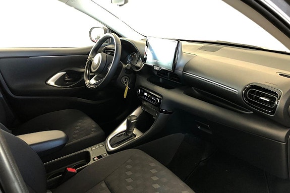 Toyota Yaris 7 of 21