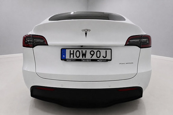 Tesla Model Y 19 of 20