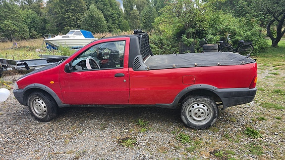 Fiat Strada 4 of 5