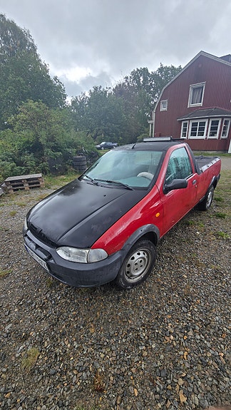 Fiat Strada 5 of 5