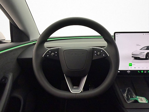 Tesla Model 3 15 of 30