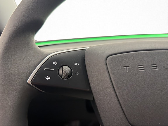 Tesla Model 3 16 of 30