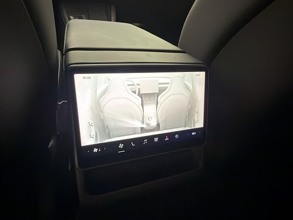 Tesla Model 3 13 of 30