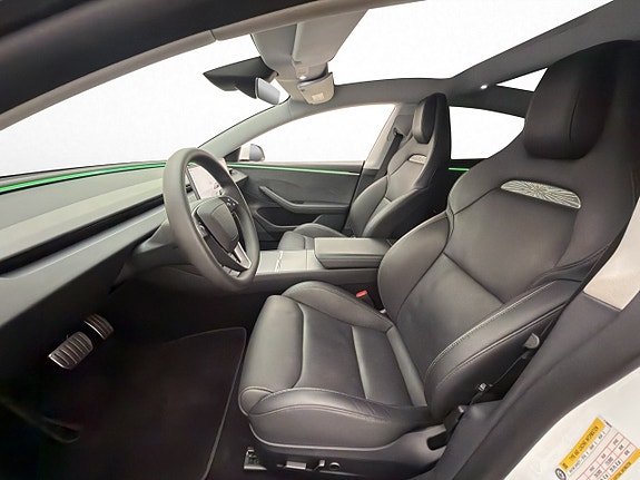 Tesla Model 3 11 of 30
