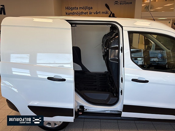 Ford Transit Connect 7 of 15