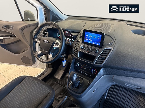 Ford Transit Connect 9 of 15