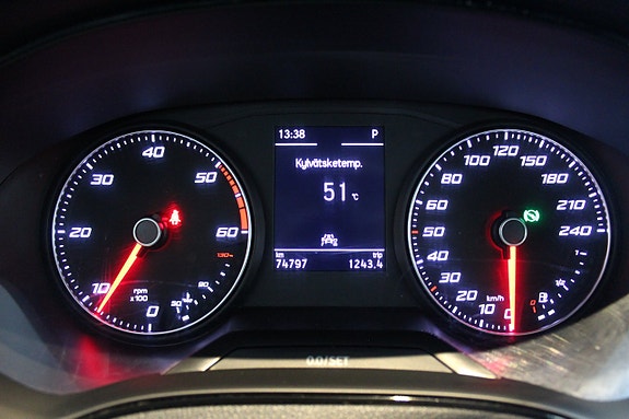 Seat Arona 12 of 19