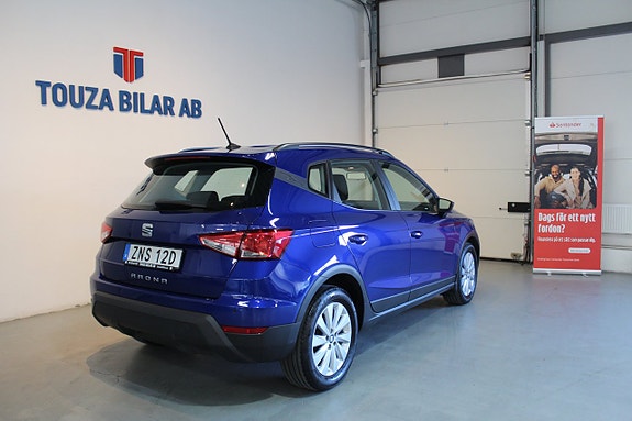 Seat Arona 2 of 19
