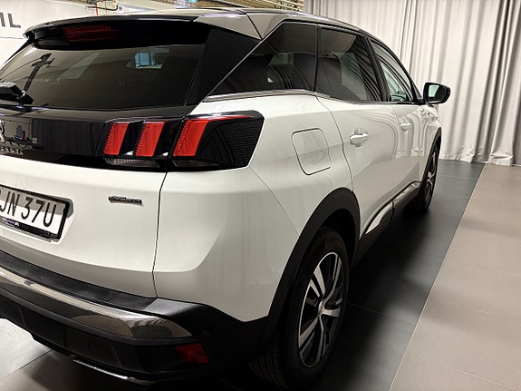 Peugeot 3008 4 of 14