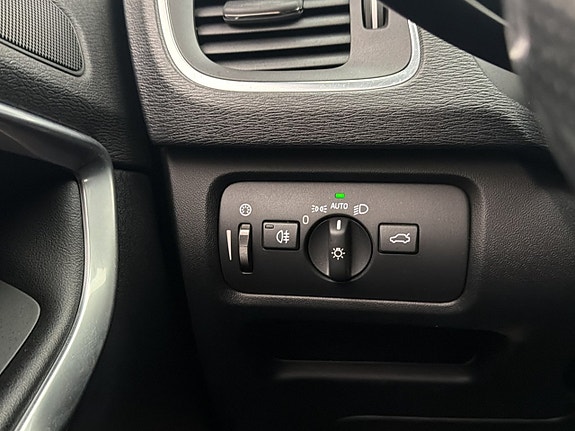 Volvo V40 14 of 30