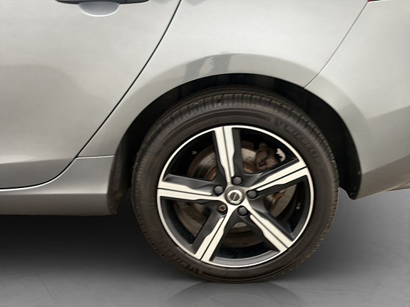 Volvo V40 28 of 30