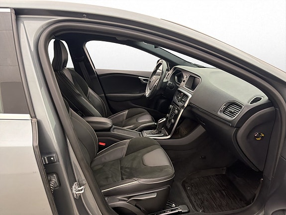 Volvo V40 25 of 30