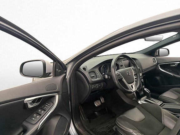 Volvo V40 9 of 30