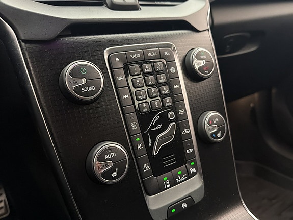 Volvo V40 21 of 30