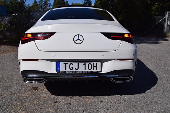 Mercedes-Benz CLA200 4 of 24