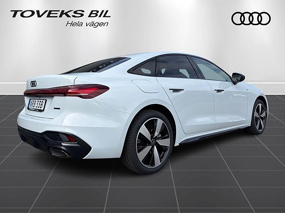 Audi A5 2 of 8