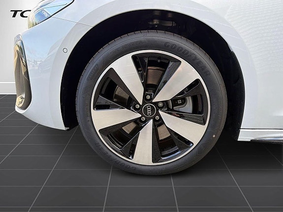 Audi A5 7 of 8