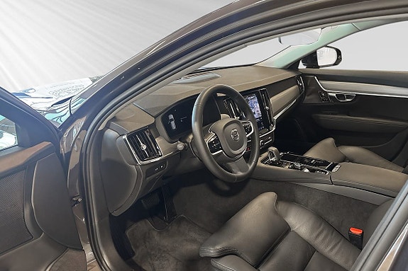 Volvo V90 7 of 27