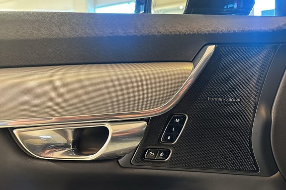 Volvo V90 18 of 27