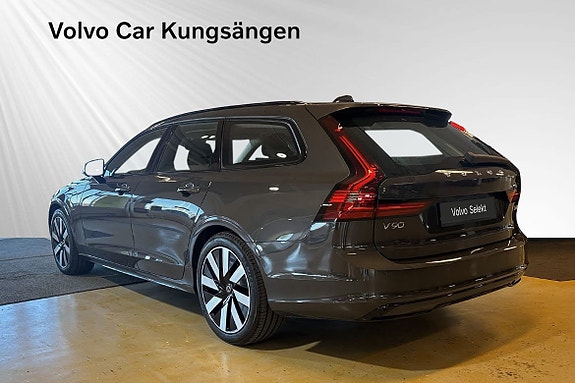 Volvo V90 4 of 27