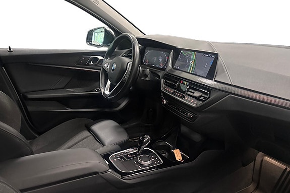 BMW 118i 6 of 17
