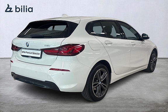 BMW 118i 16 of 17