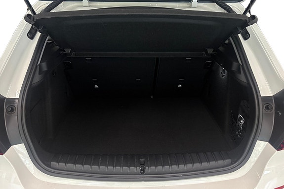BMW 118i 10 of 17