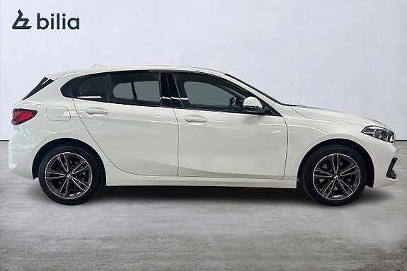BMW 118i 15 of 17