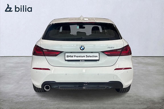 BMW 118i 4 of 17