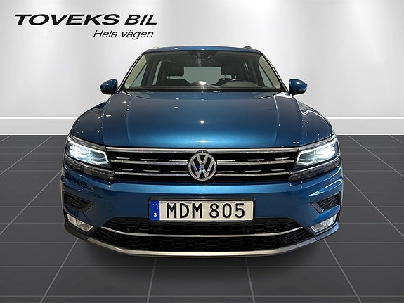Volkswagen Tiguan 5 of 16
