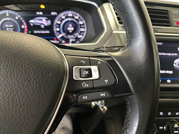 Volkswagen Tiguan 10 of 16
