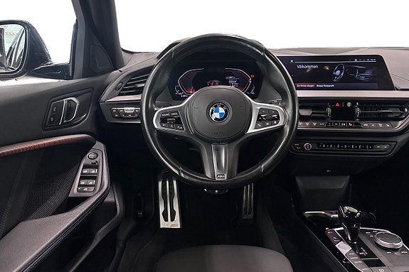 BMW 118i 9 of 17