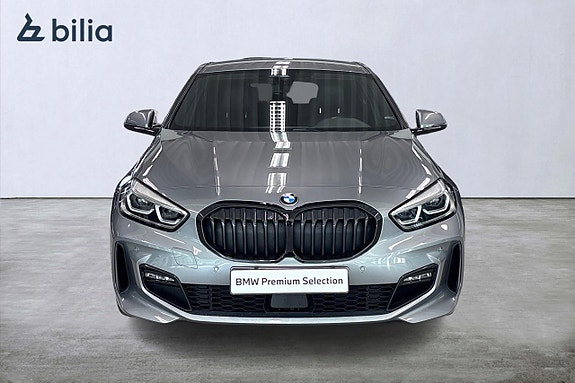 BMW 118i 5 of 17