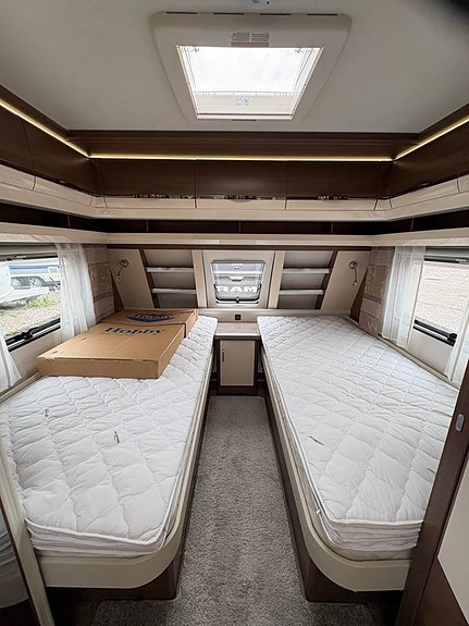HOBBY 620 CL PRESTIGE. Alde/Långbädd/Stora spisen.2020 11 of 12