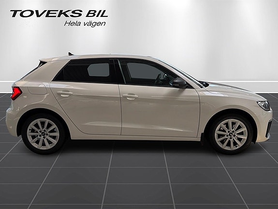 Audi A1 2 of 26