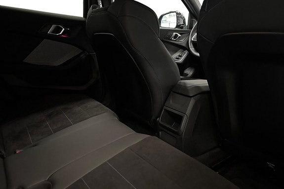BMW 120 6 of 16