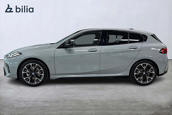 BMW 120 2 of 16