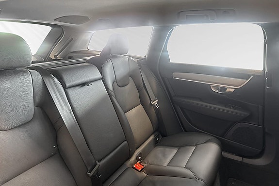 Volvo V90 11 of 27