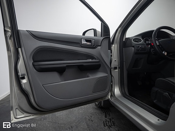 Ford Focus 16 of 30