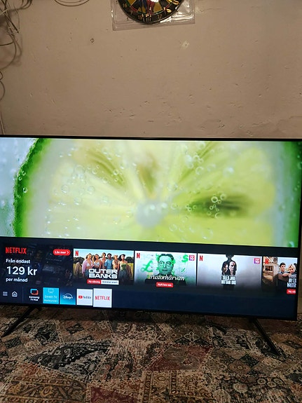 Samsung 55 tum smart tv 4K image 3