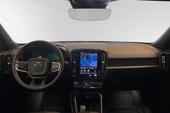 Volvo EX40 9 of 24