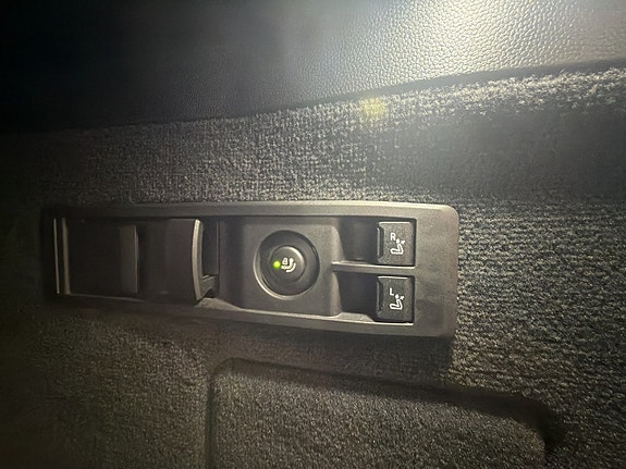 BMW iX 30 of 30