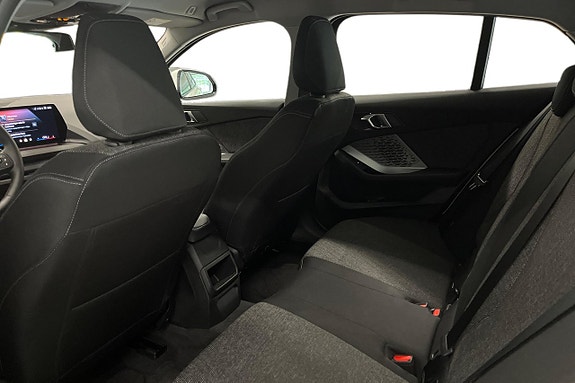BMW 120 11 of 17