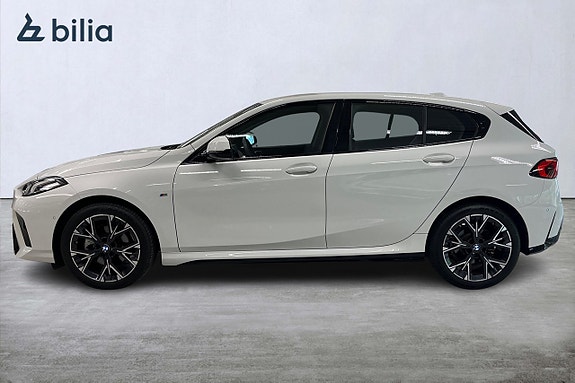 BMW 120 3 of 17