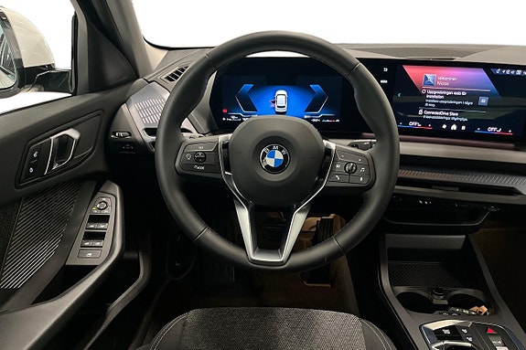 BMW 120 9 of 17