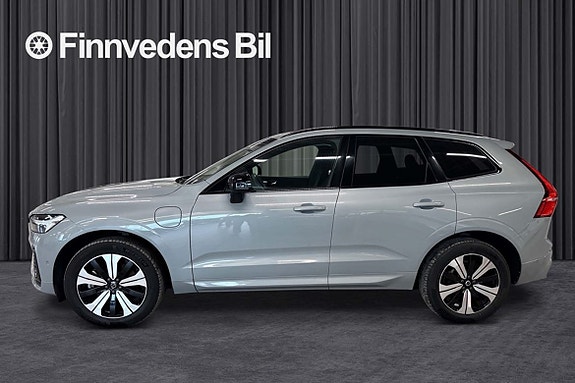 Volvo XC60 2 of 7