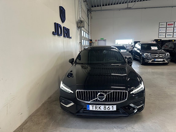 Volvo V60 4 of 27