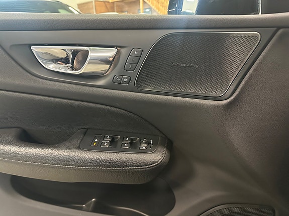Volvo V60 19 of 27