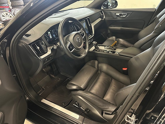 Volvo V60 20 of 27
